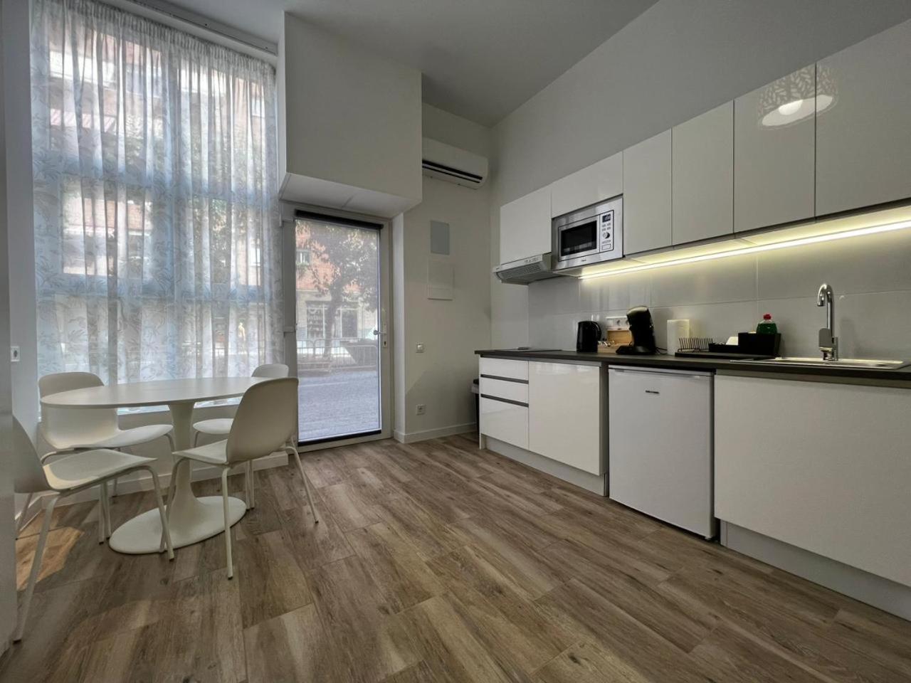 Rodrigues 15 Aparthotel Valencia Buitenkant foto